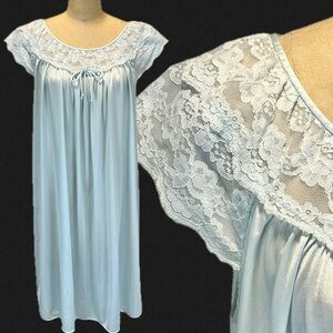VINTAGE icy blue silky nylon nightgown lingerie midi  pastel floral lace bow 70s